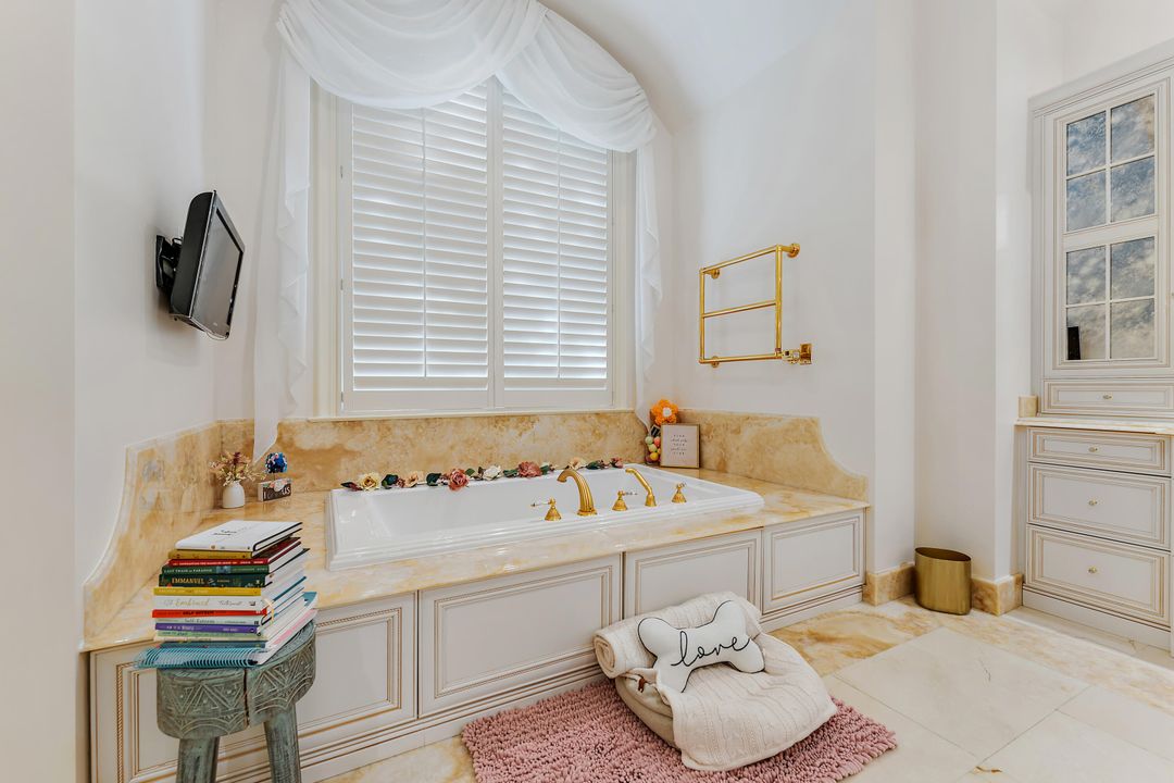 待售: $12,950,000 (5 贝兹, 7 浴室, 8477 平方英尺)