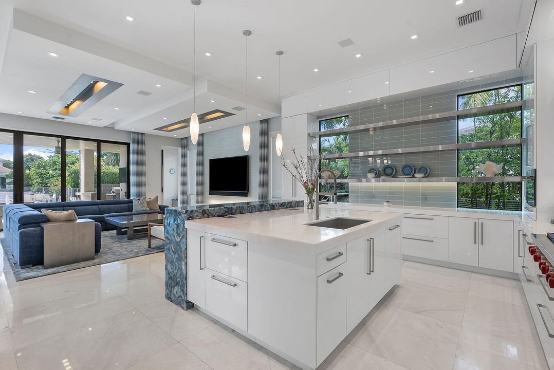 En Venta: $18,500,000 (5 camas, 6 baños, 9116 Pies cuadrados)