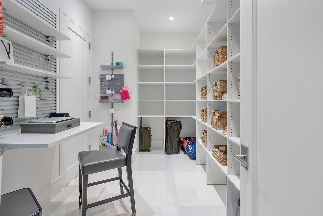 En Venta: $18,500,000 (5 camas, 6 baños, 9116 Pies cuadrados)