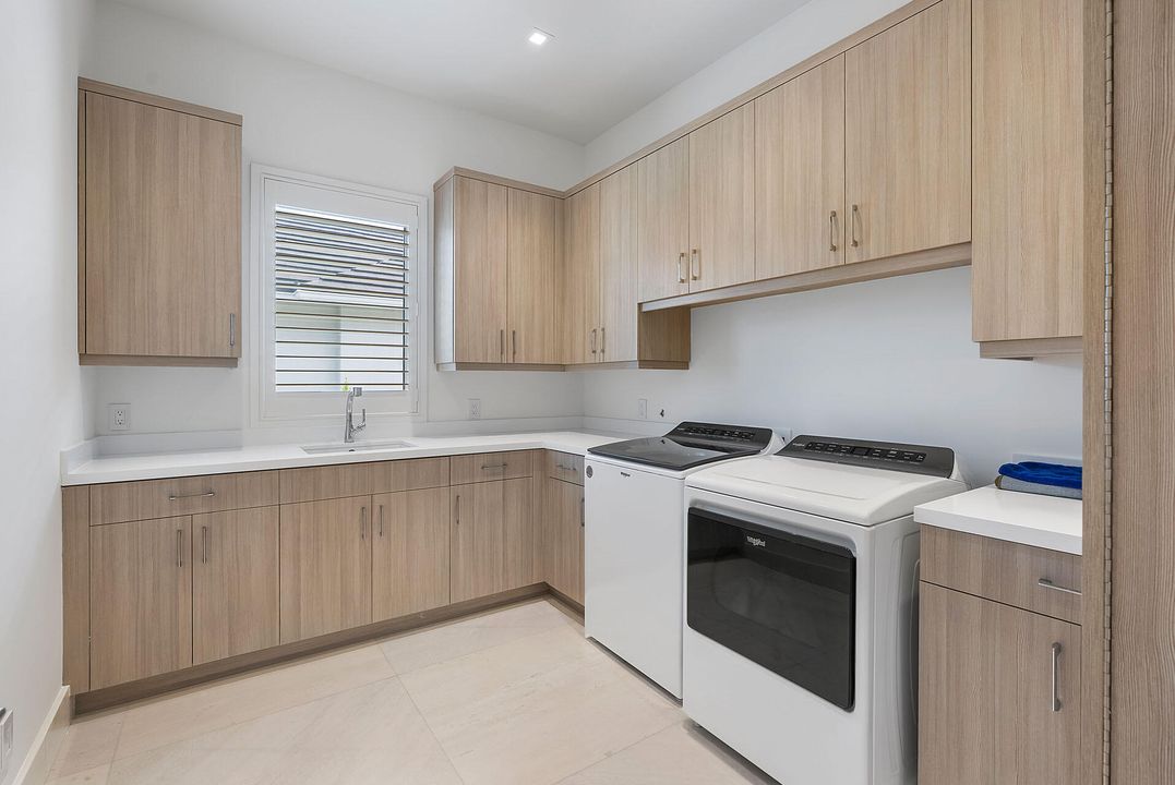 En Venta: $18,500,000 (5 camas, 6 baños, 9116 Pies cuadrados)