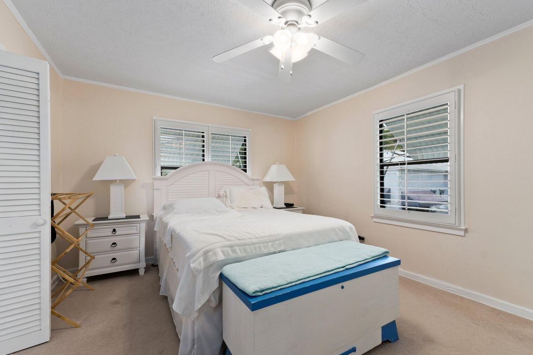 Active With Contract: $549,900 (6 beds, 4 baths, 2956 Square Feet)