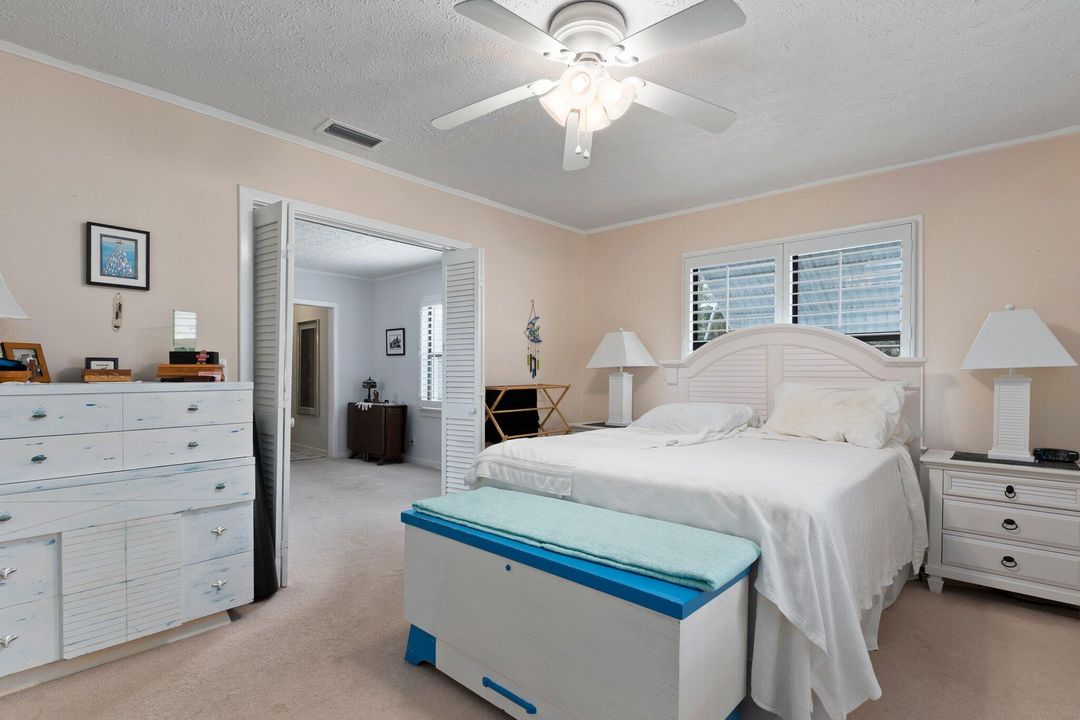 Active With Contract: $549,900 (6 beds, 4 baths, 2956 Square Feet)