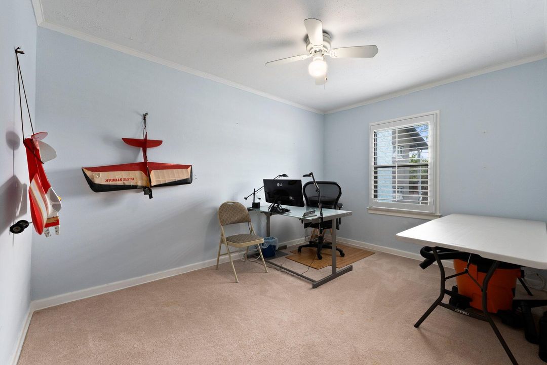 Active With Contract: $549,900 (6 beds, 4 baths, 2956 Square Feet)