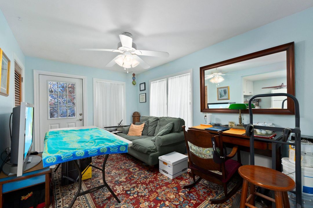 Active With Contract: $549,900 (6 beds, 4 baths, 2956 Square Feet)