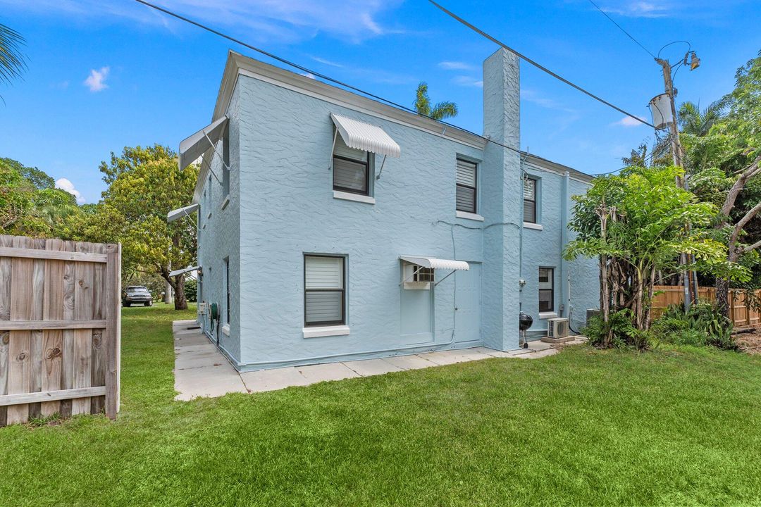 Active With Contract: $549,900 (6 beds, 4 baths, 2956 Square Feet)