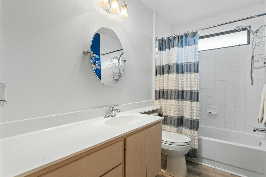 Activo con contrato: $325,000 (2 camas, 2 baños, 1128 Pies cuadrados)