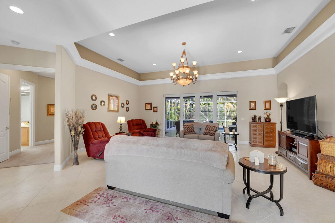 For Sale: $674,000 (3 beds, 3 baths, 2969 Square Feet)