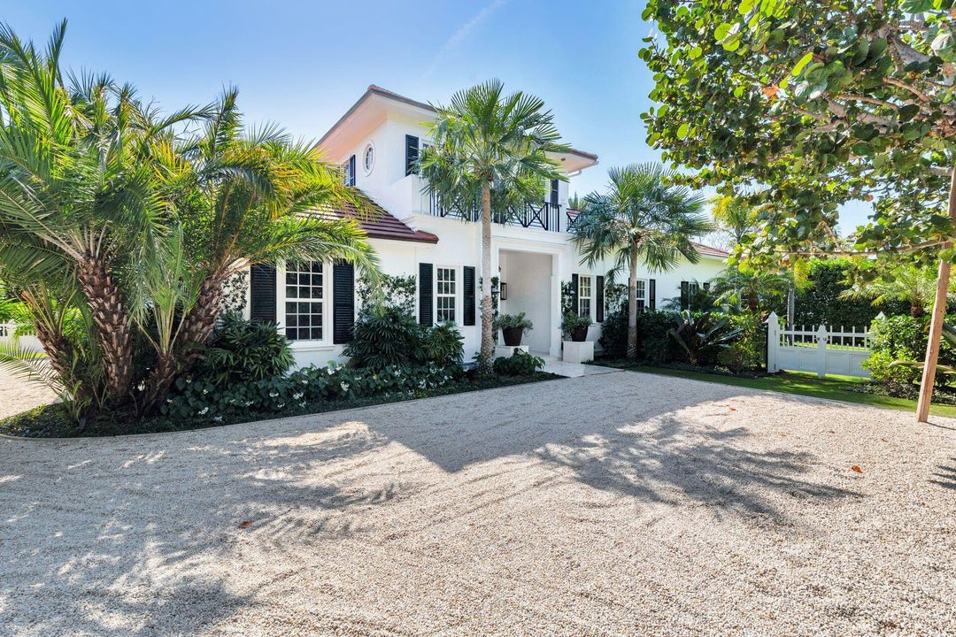 For Rent: $125,000 (4 beds, 6 baths, 7337 Square Feet)