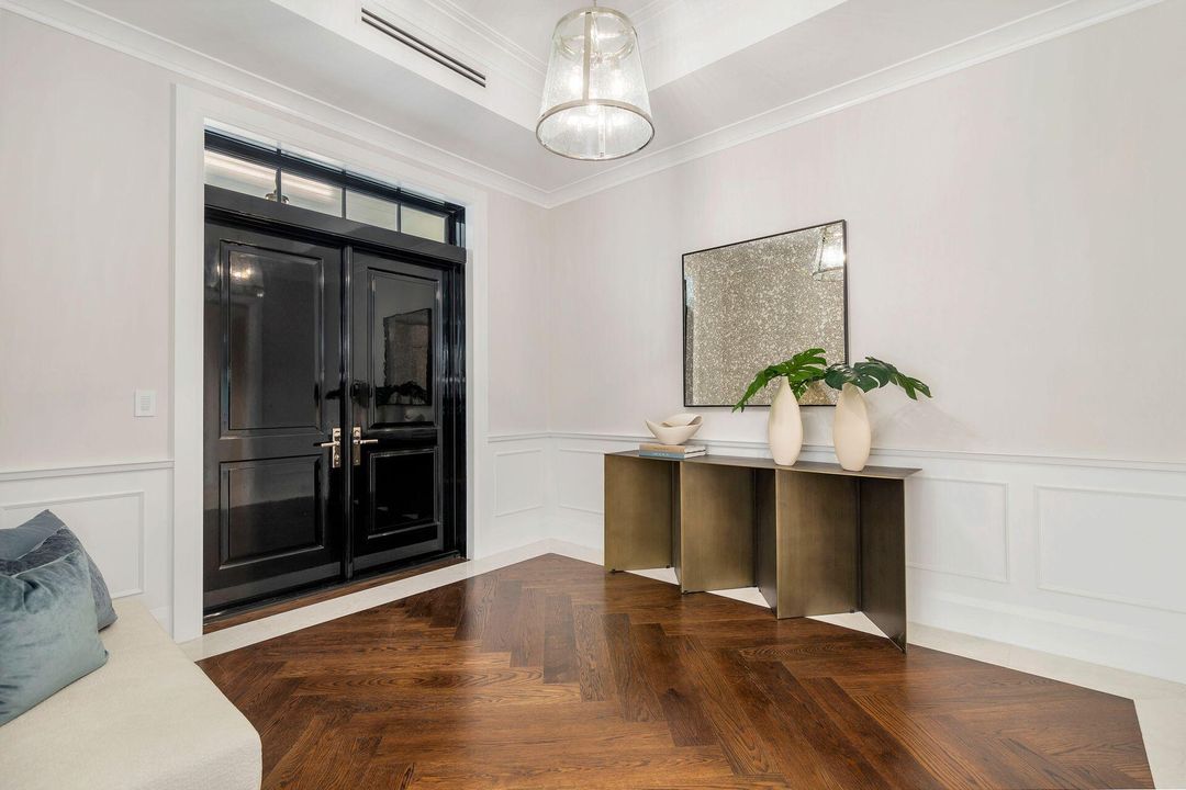 For Rent: $125,000 (4 beds, 6 baths, 7337 Square Feet)