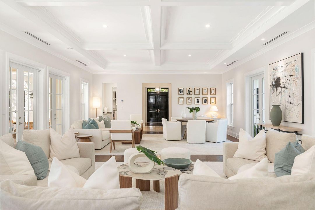 For Rent: $125,000 (4 beds, 6 baths, 7337 Square Feet)