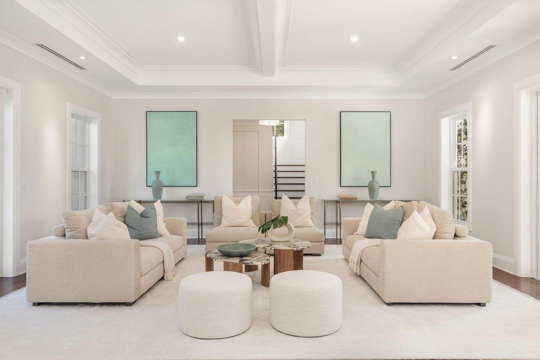 For Rent: $125,000 (4 beds, 6 baths, 7337 Square Feet)