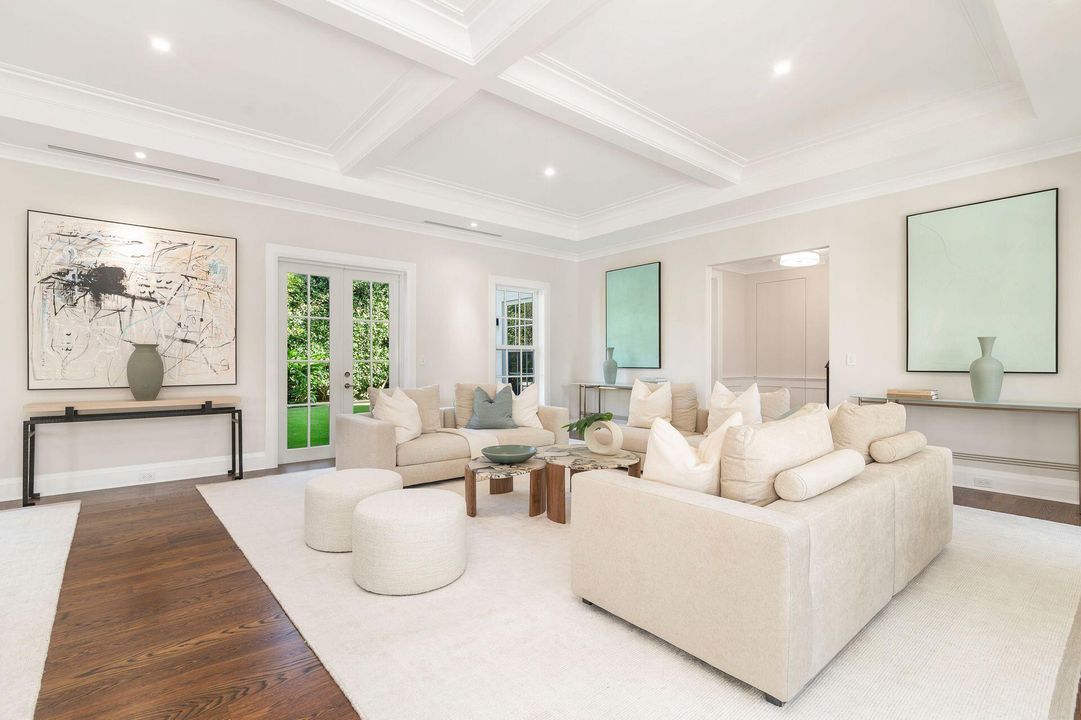 For Rent: $125,000 (4 beds, 6 baths, 7337 Square Feet)