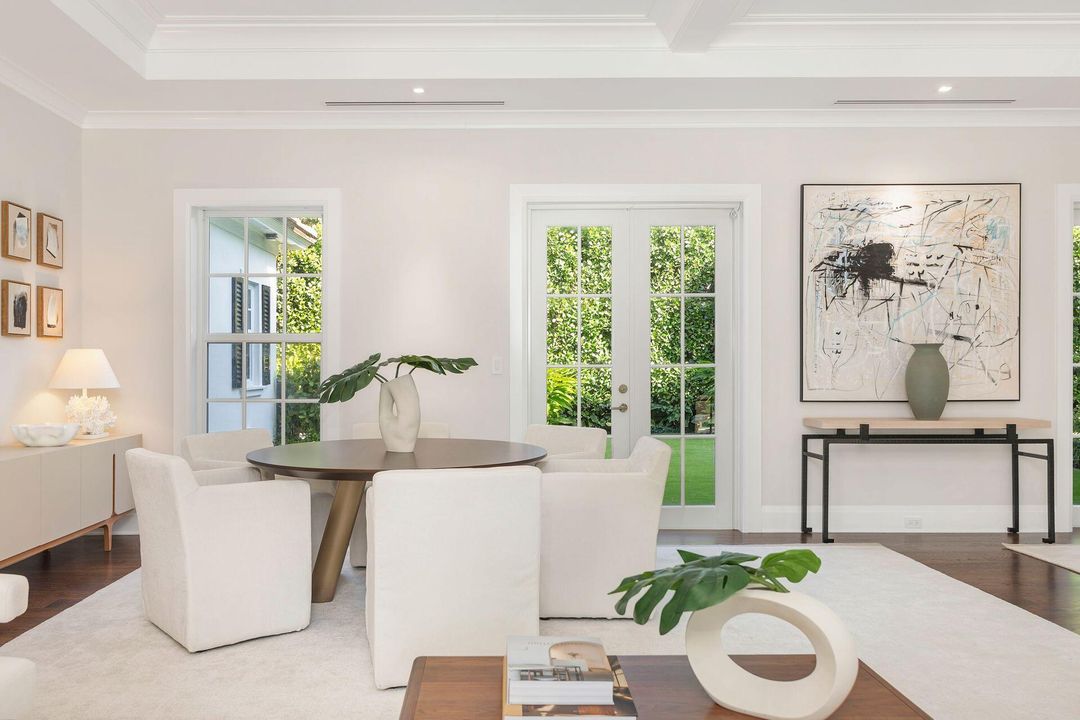 For Rent: $125,000 (4 beds, 6 baths, 7337 Square Feet)