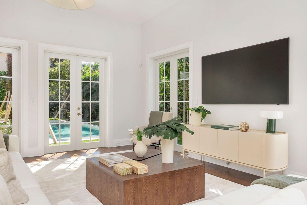 For Rent: $125,000 (4 beds, 6 baths, 7337 Square Feet)