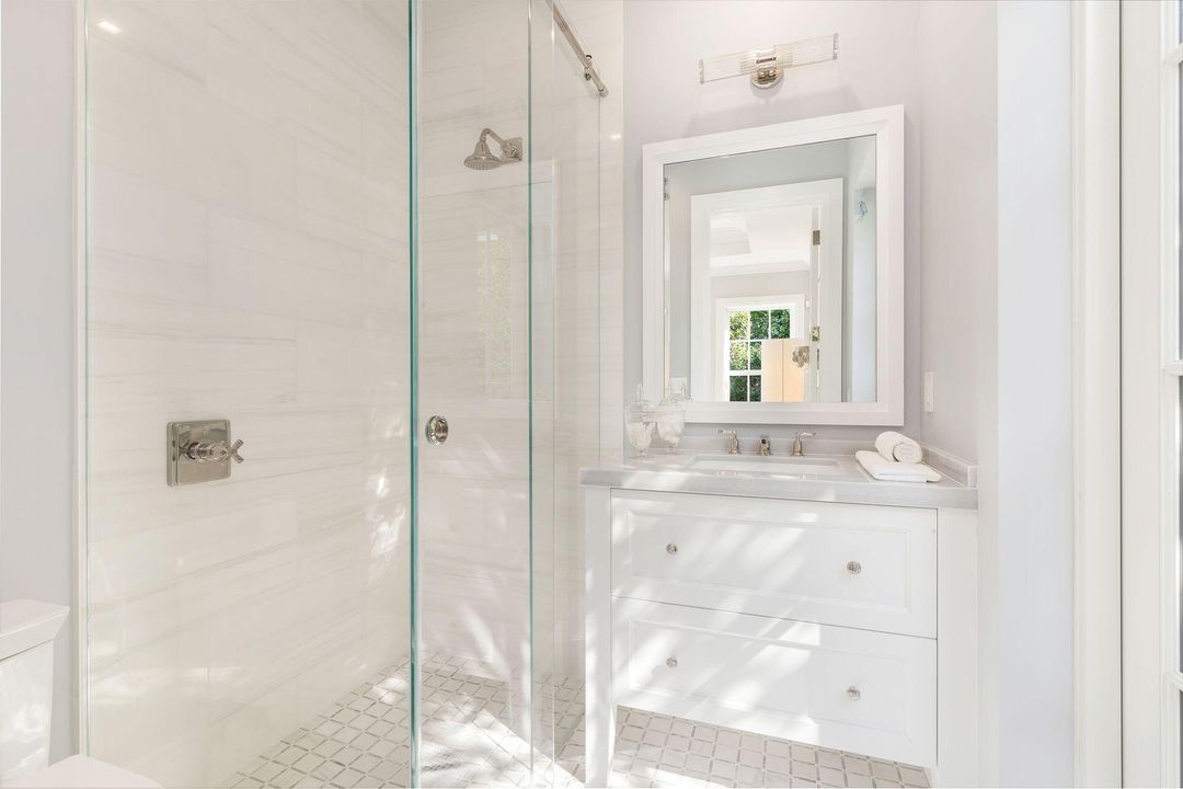 For Rent: $125,000 (4 beds, 6 baths, 7337 Square Feet)