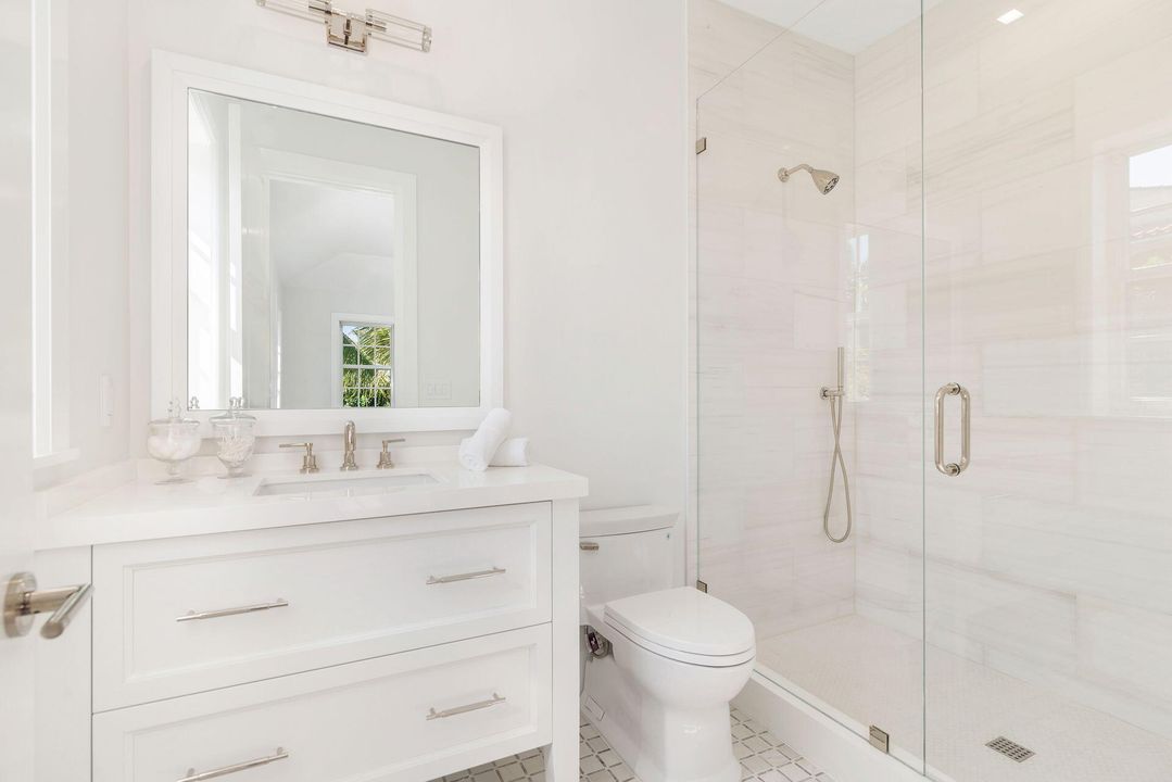 For Rent: $125,000 (4 beds, 6 baths, 7337 Square Feet)