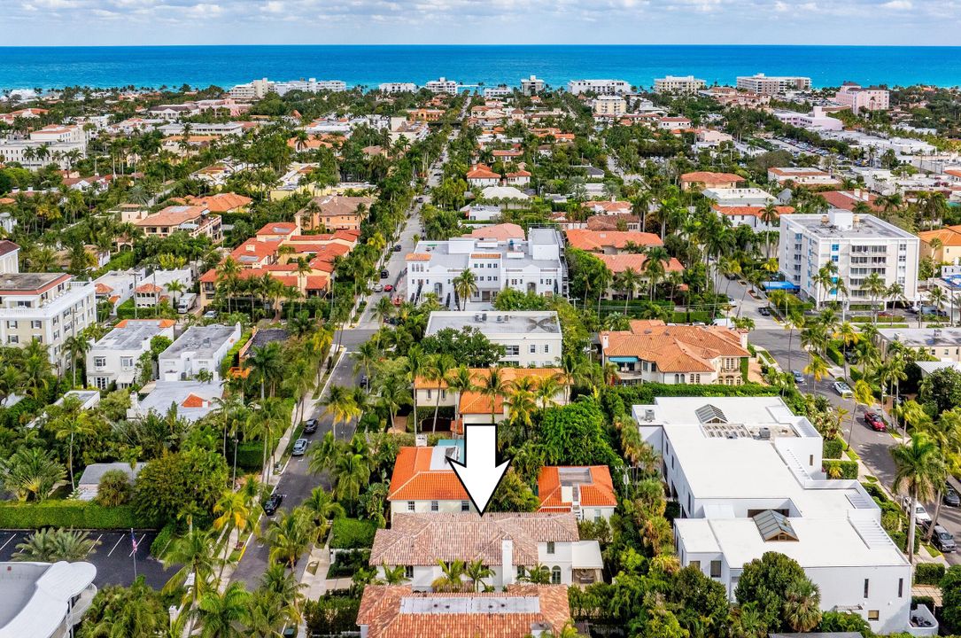 Active With Contract: $13,999,000 (4 beds, 5 baths, 3765 Square Feet)