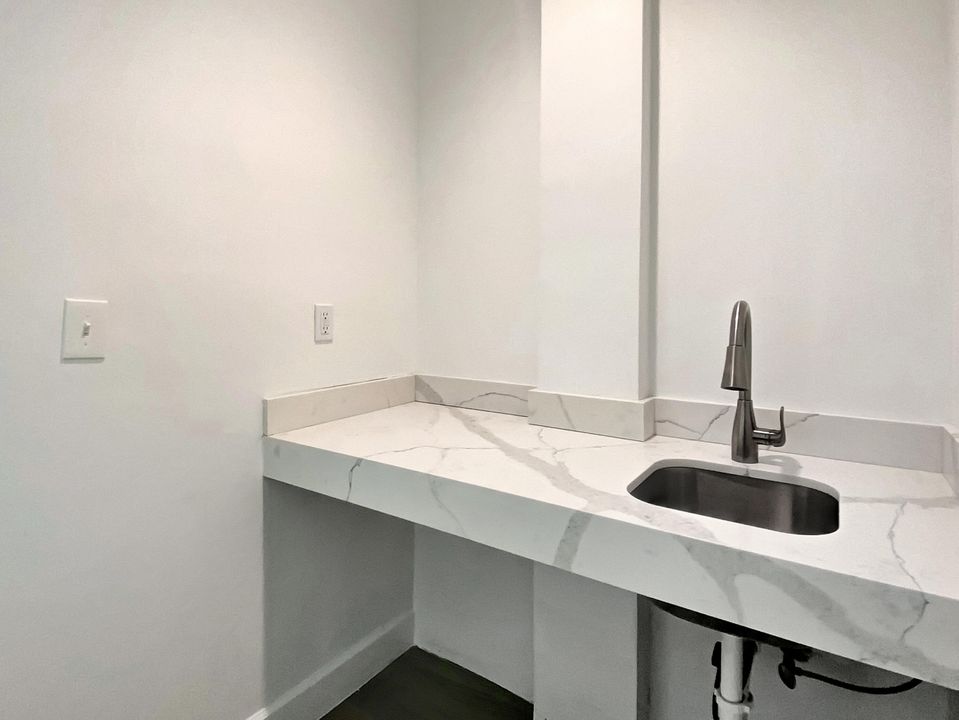 На продажу: $22 (0 спален, 0 ванн, 0 Квадратных фут)