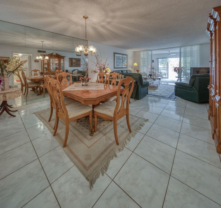 For Sale: $315,000 (2 beds, 2 baths, 1421 Square Feet)