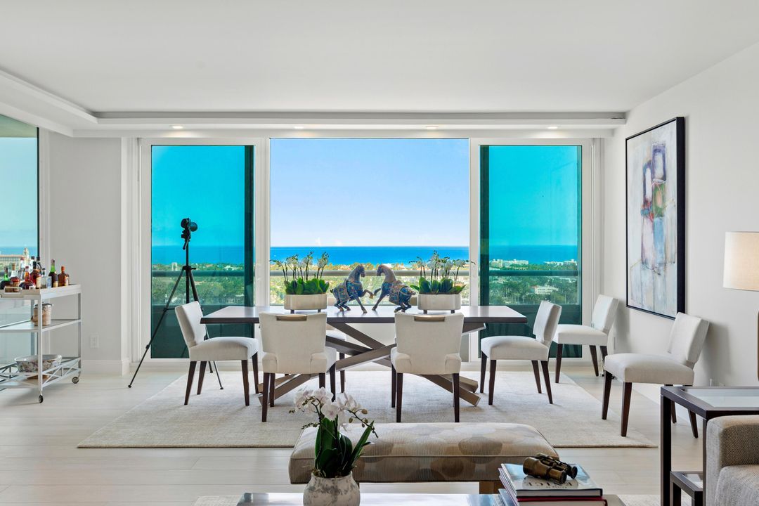 Recently Sold: $4,195,000 (2 beds, 2 baths, 1927 Square Feet)
