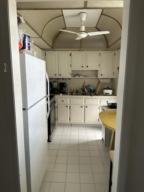 Active With Contract: $126,500 (2 beds, 2 baths, 950 Square Feet)