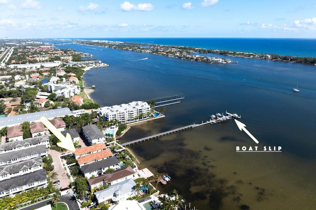 合同活跃: $3,900,000 (5 贝兹, 6 浴室, 4879 平方英尺)