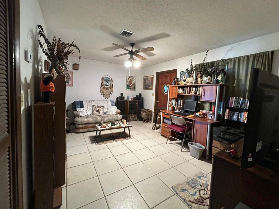 For Sale: $495,000 (3 beds, 2 baths, 3593 Square Feet)