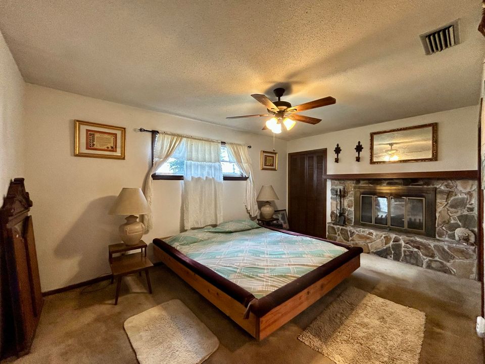 For Sale: $495,000 (3 beds, 2 baths, 3593 Square Feet)