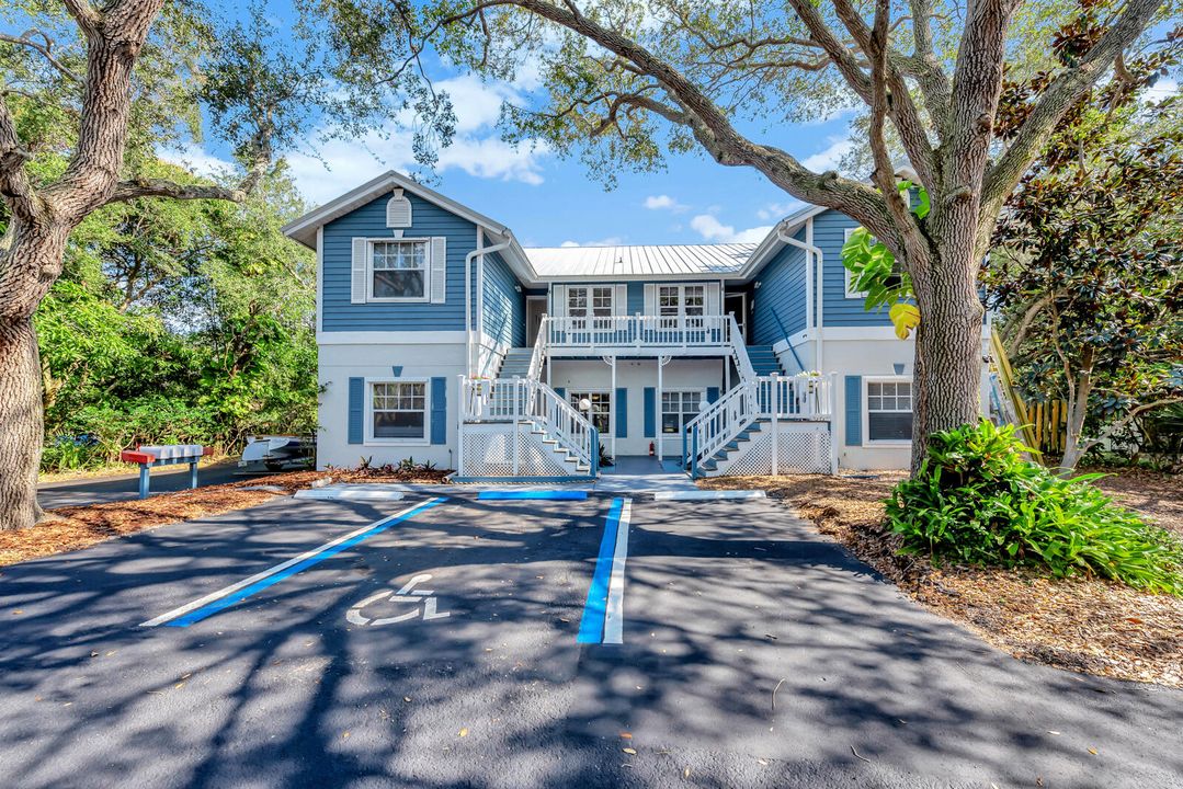 待售: $1,995,000 (0 贝兹, 0 浴室, 4452 平方英尺)