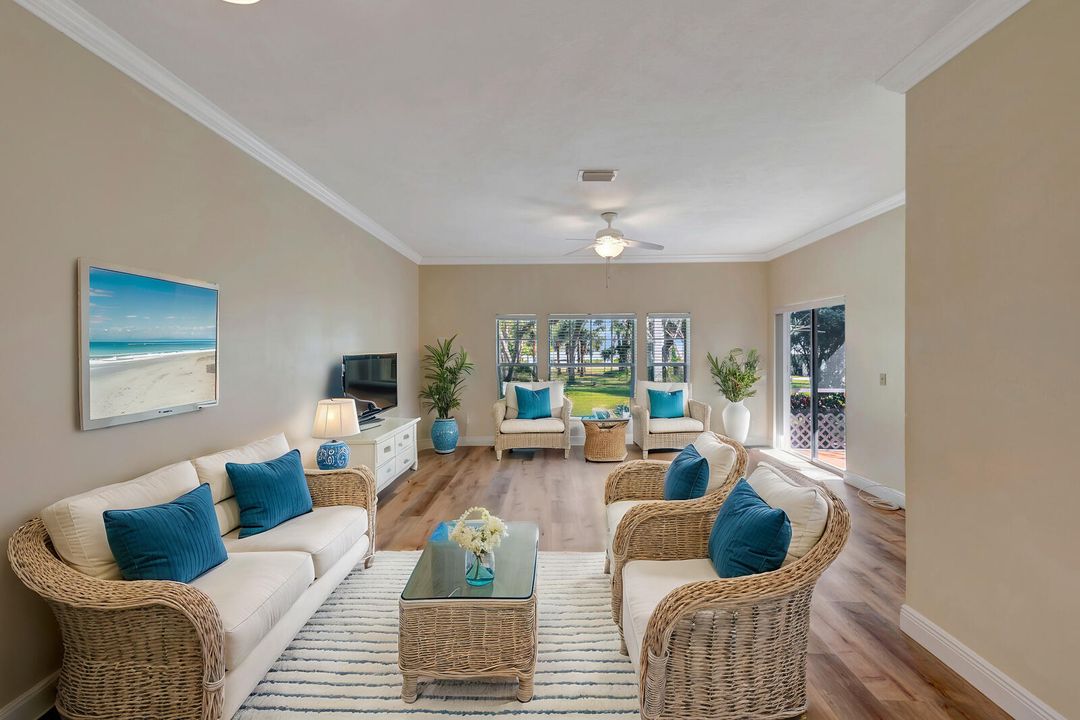 待售: $1,995,000 (0 贝兹, 0 浴室, 4452 平方英尺)