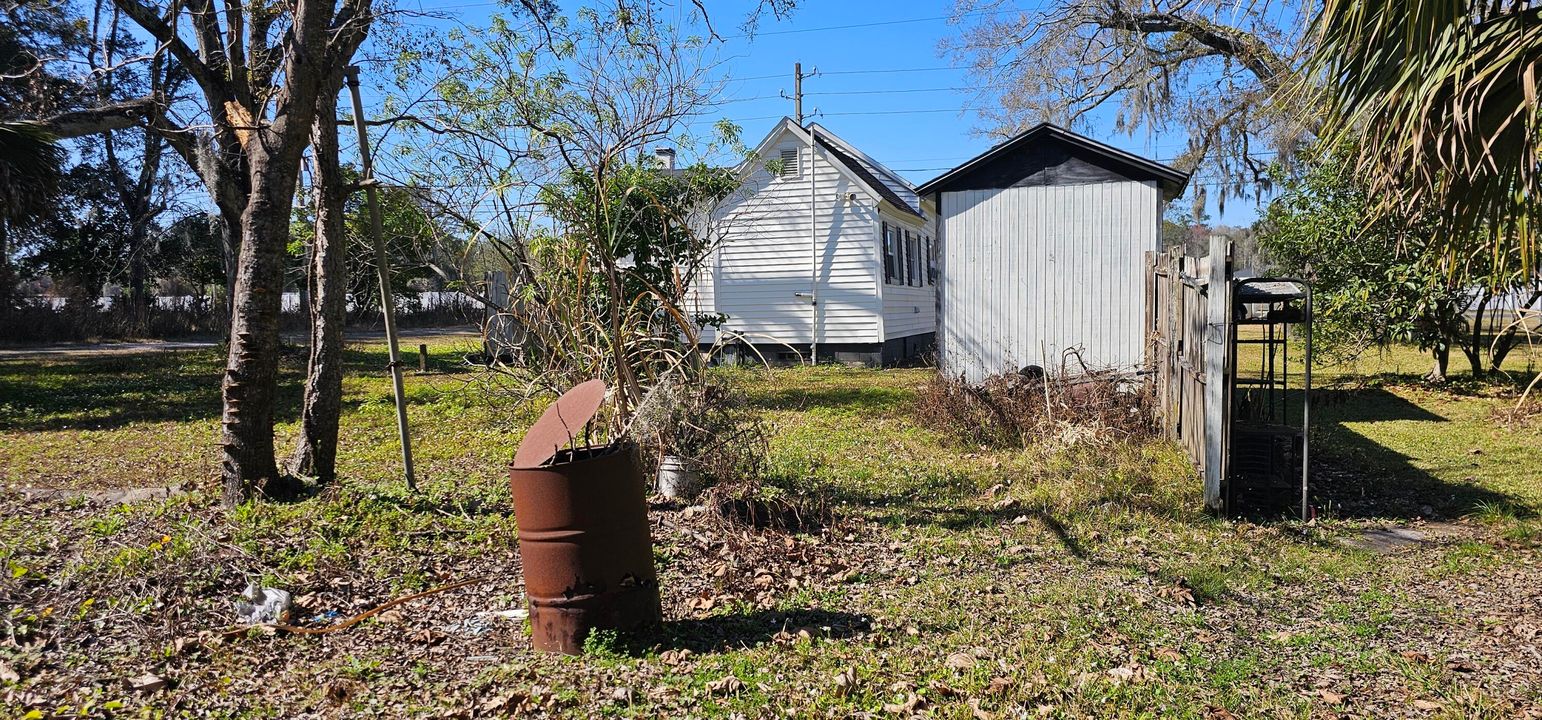 待售: $180,000 (3 贝兹, 1 浴室, 963 平方英尺)