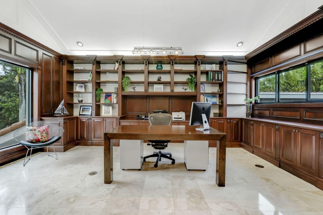 For Sale: $4,275,000 (7 beds, 5 baths, 6014 Square Feet)