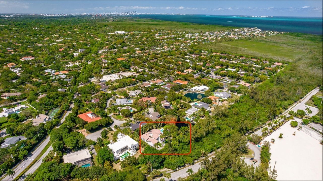 For Sale: $4,275,000 (7 beds, 5 baths, 6014 Square Feet)
