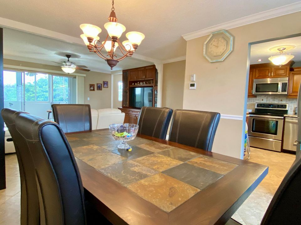 Active With Contract: $70,000 (1 beds, 1 baths, 900 Square Feet)