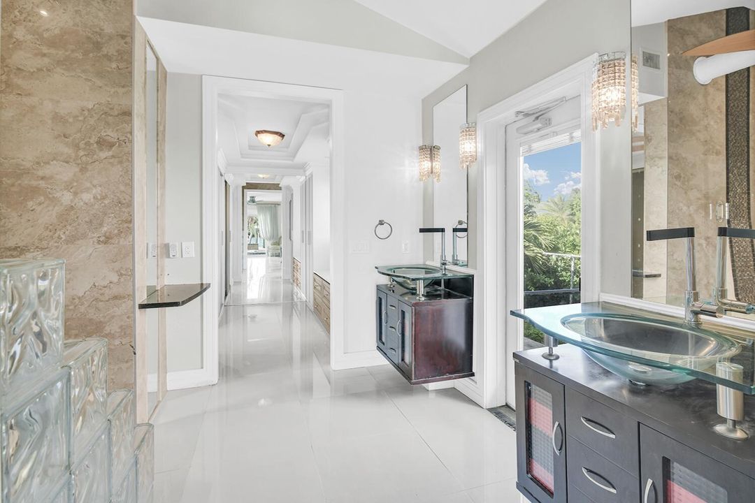 For Sale: $4,899,900 (3 beds, 2 baths, 2234 Square Feet)