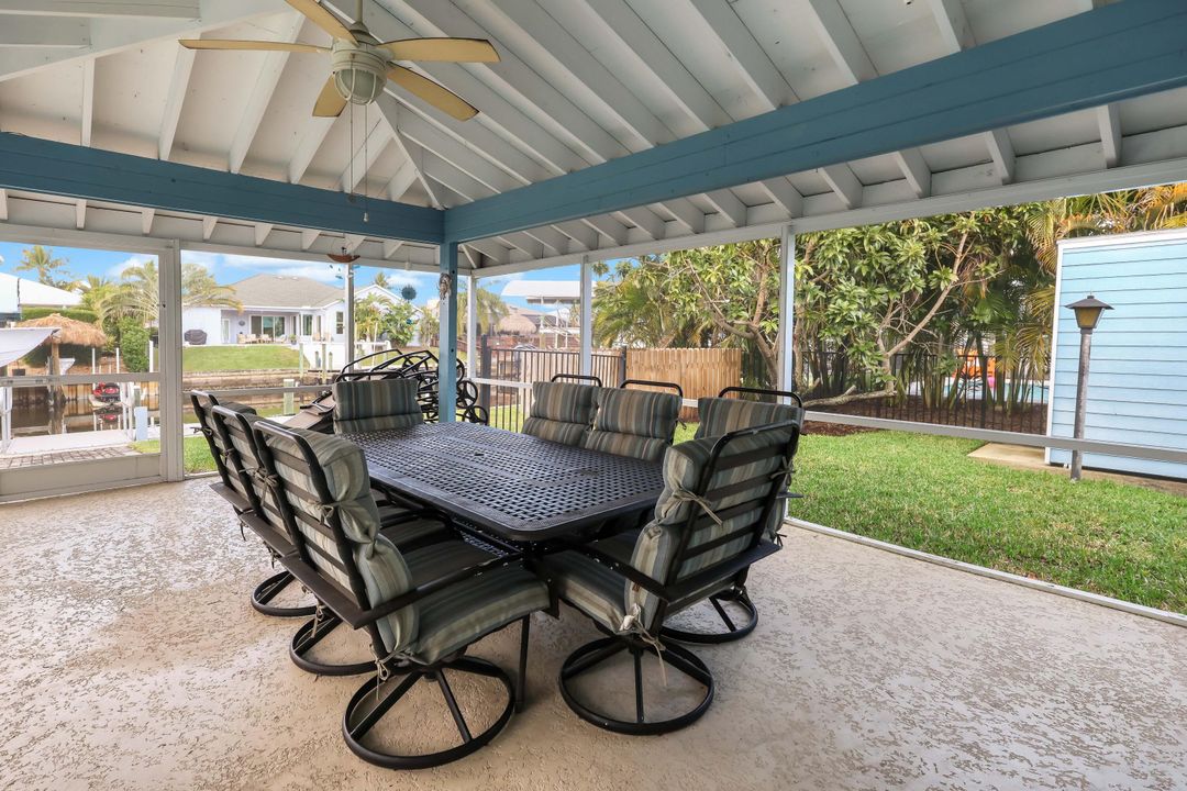 En Venta: $995,000 (3 camas, 2 baños, 1958 Pies cuadrados)