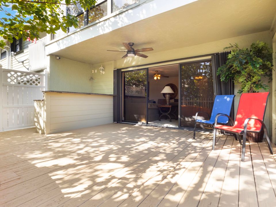 На продажу: $698,000 (2 спален, 2 ванн, 1700 Квадратных фут)