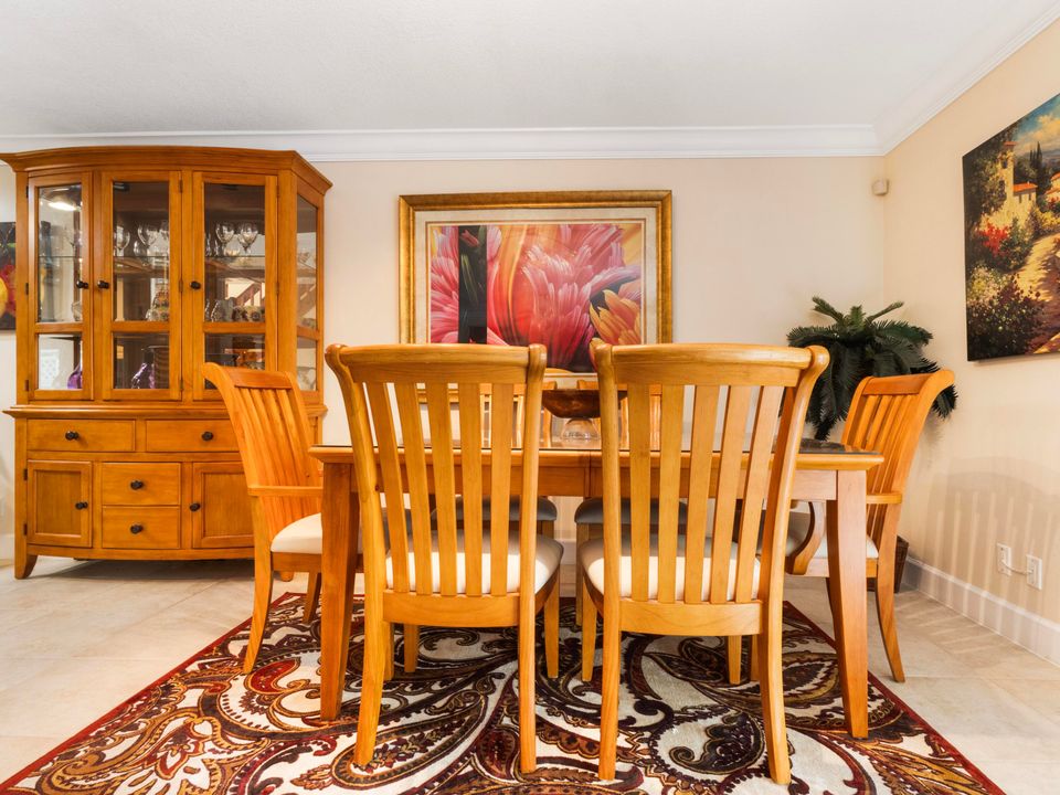 На продажу: $698,000 (2 спален, 2 ванн, 1700 Квадратных фут)