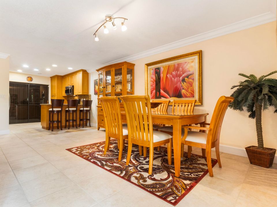 На продажу: $698,000 (2 спален, 2 ванн, 1700 Квадратных фут)