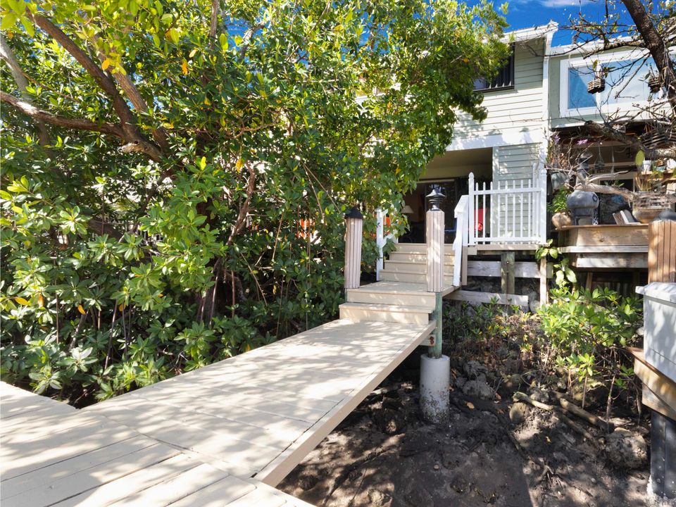 На продажу: $698,000 (2 спален, 2 ванн, 1700 Квадратных фут)