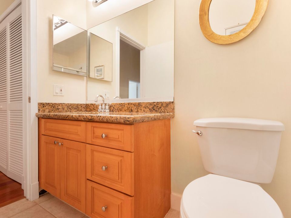 На продажу: $698,000 (2 спален, 2 ванн, 1700 Квадратных фут)