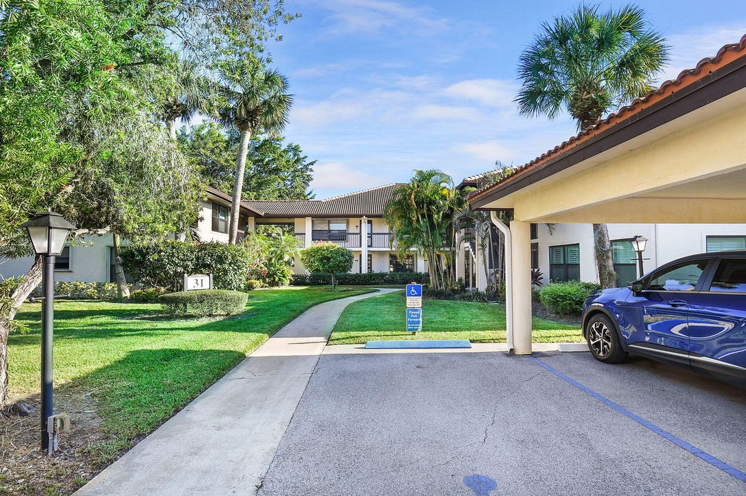 Под контрактом: $199,999 (2 спален, 2 ванн, 1107 Квадратных фут)