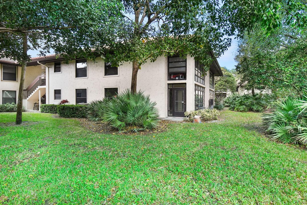 Под контрактом: $199,999 (2 спален, 2 ванн, 1107 Квадратных фут)