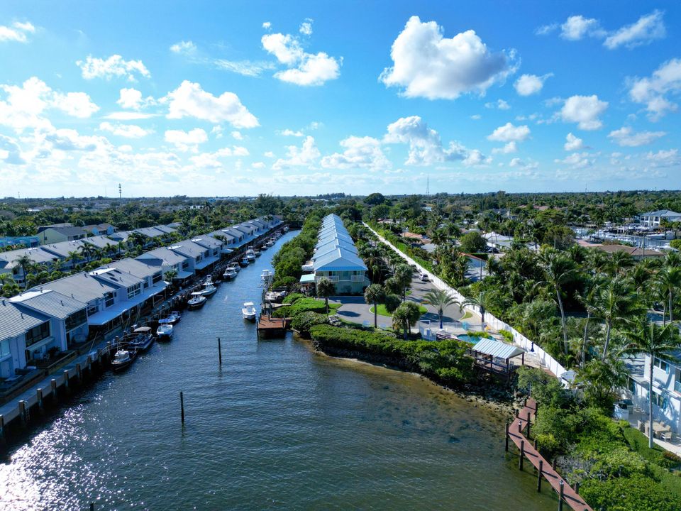 For Sale: $649,900 (2 beds, 2 baths, 1566 Square Feet)