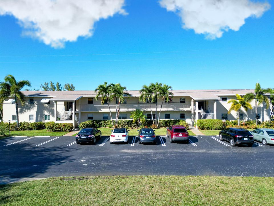 Activo con contrato: $124,990 (2 camas, 2 baños, 1122 Pies cuadrados)