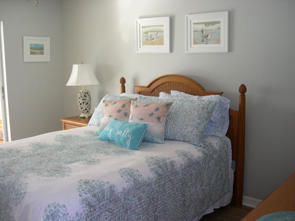 Под контрактом: $310,000 (2 спален, 2 ванн, 1316 Квадратных фут)