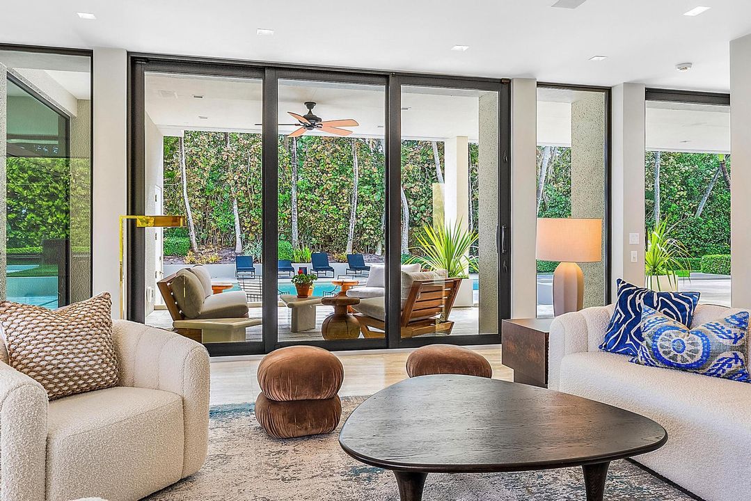 合同活跃: $125,000 (5 贝兹, 7 浴室, 8005 平方英尺)