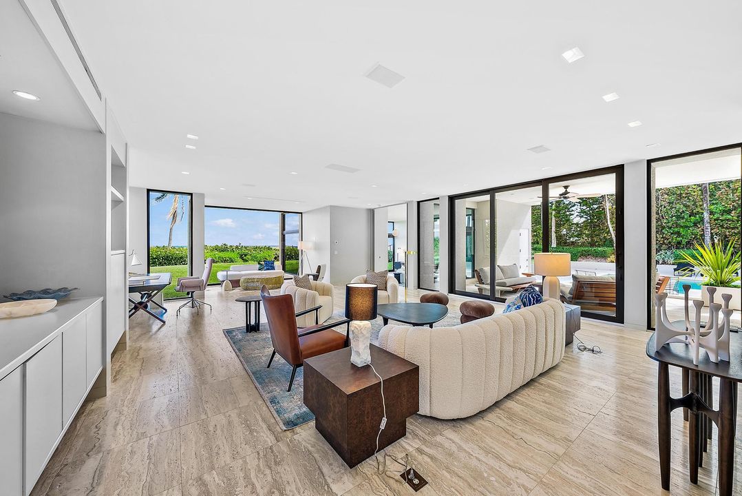 合同活跃: $125,000 (5 贝兹, 7 浴室, 8005 平方英尺)