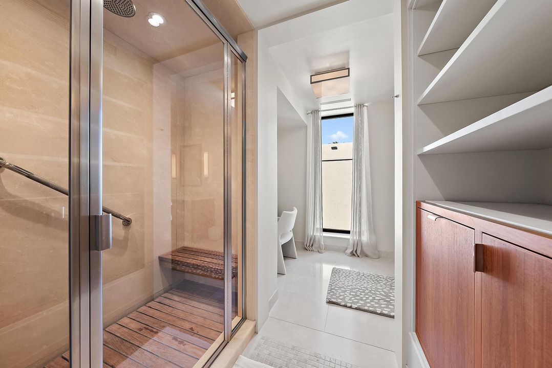 合同活跃: $125,000 (5 贝兹, 7 浴室, 8005 平方英尺)