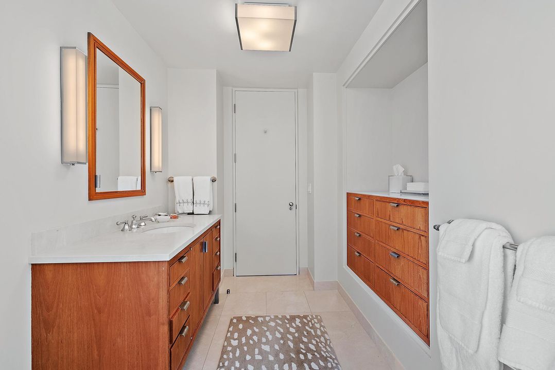 合同活跃: $125,000 (5 贝兹, 7 浴室, 8005 平方英尺)